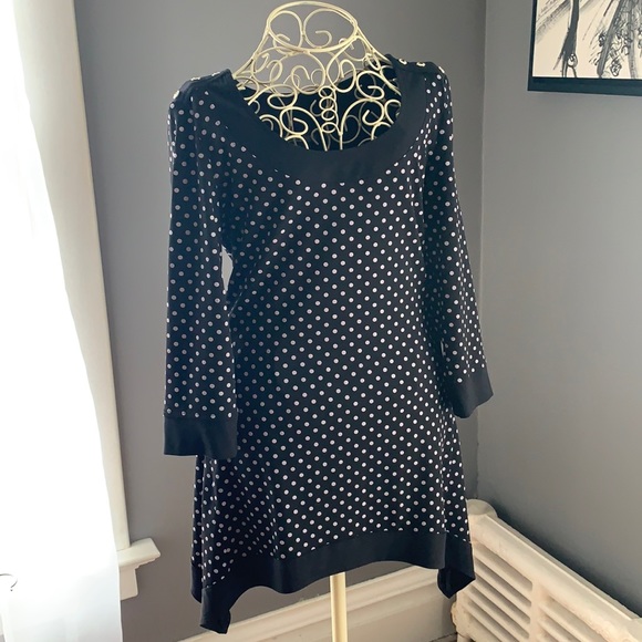Boat neck polka dot tunic with 3/4 sleeves, retro inspired made in Canada - Picture 2 of 6